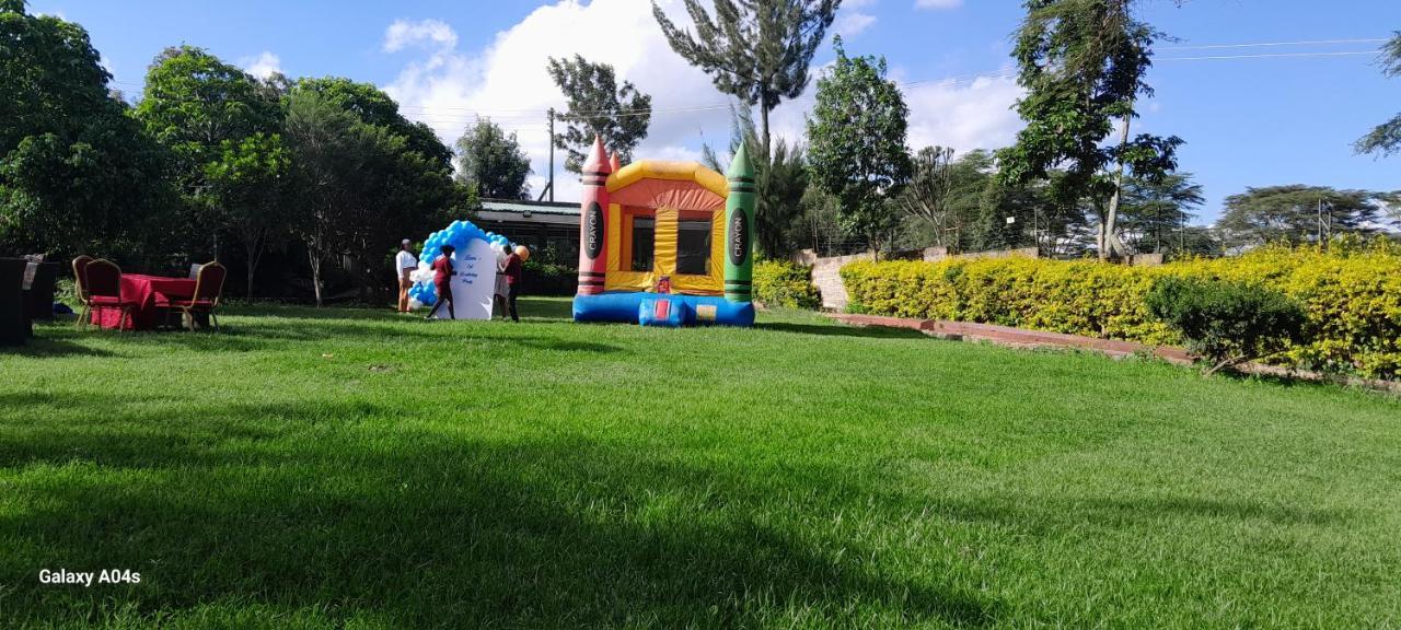 Esikar Gardens Hotel Narok Екстериор снимка