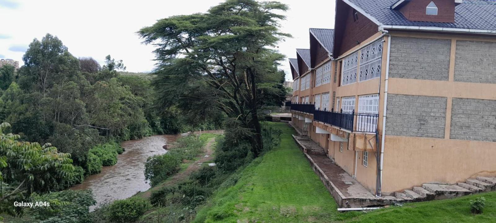 Esikar Gardens Hotel Narok Екстериор снимка