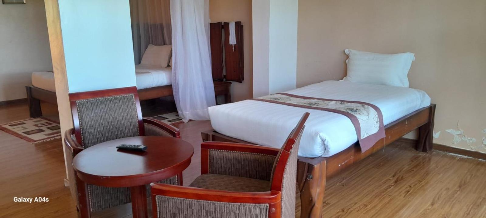 Esikar Gardens Hotel Narok Екстериор снимка