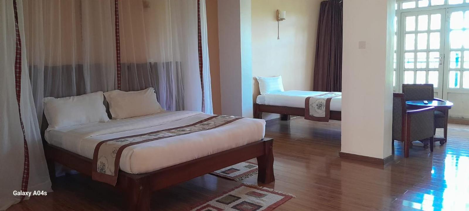 Esikar Gardens Hotel Narok Екстериор снимка