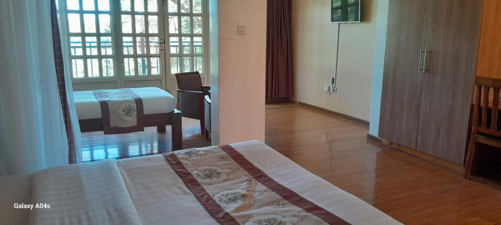 Esikar Gardens Hotel Narok Екстериор снимка