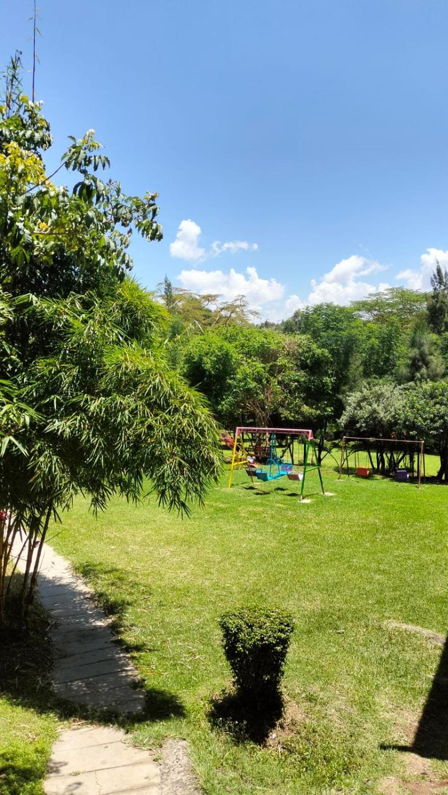 Esikar Gardens Hotel Narok Екстериор снимка