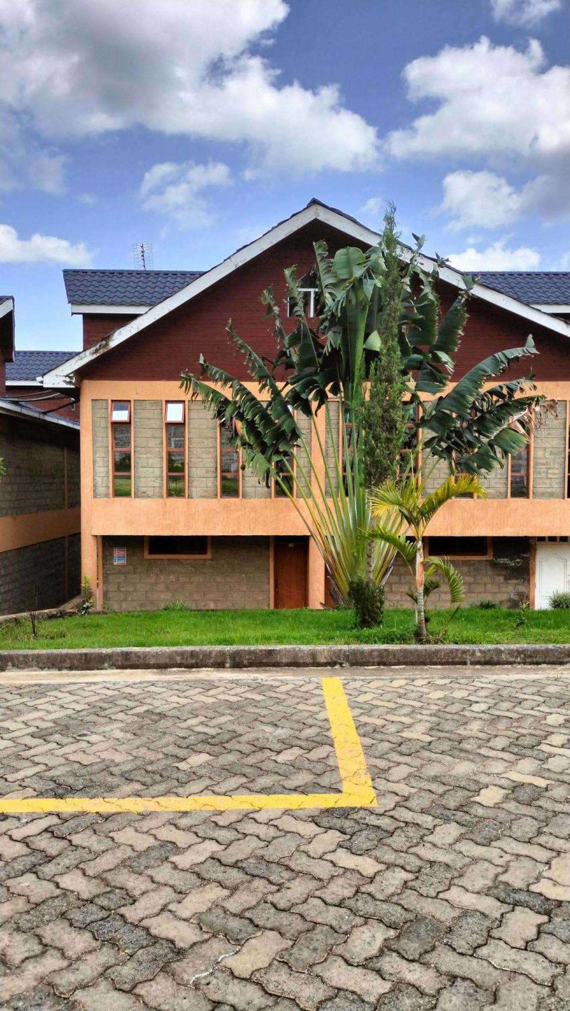 Esikar Gardens Hotel Narok Екстериор снимка