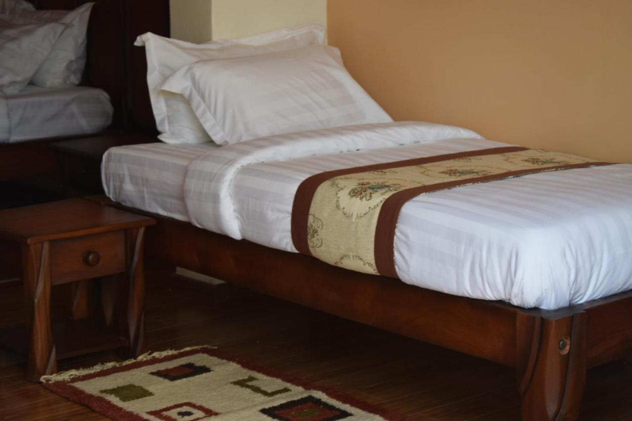 Esikar Gardens Hotel Narok Екстериор снимка