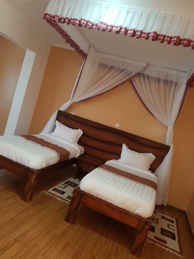 Esikar Gardens Hotel Narok Екстериор снимка